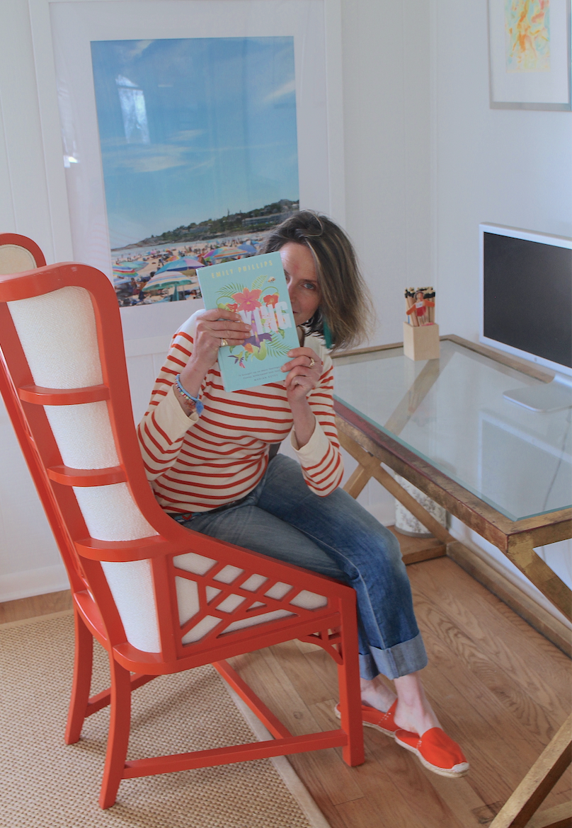 Instagram Influences the Way We Dress–To Attract Followers Go for Color