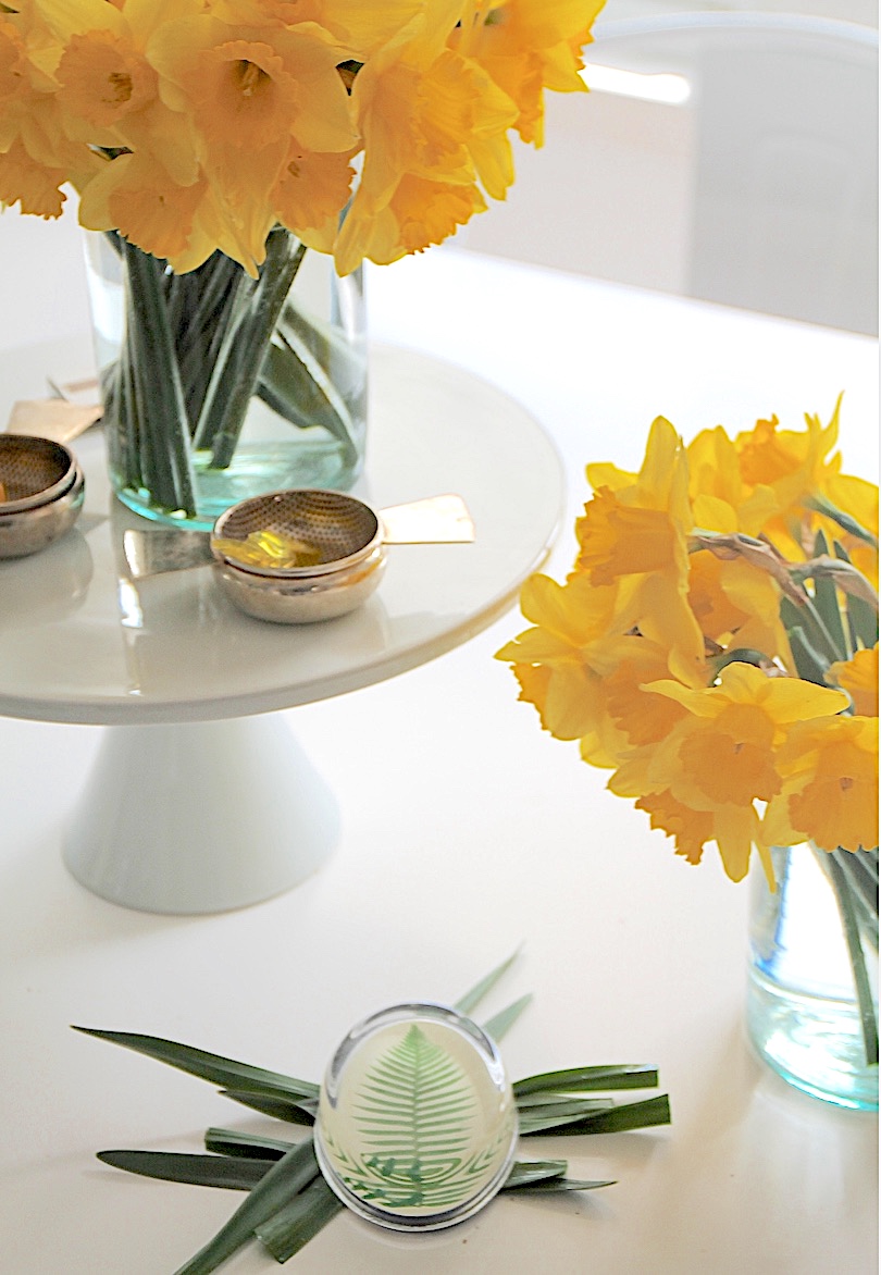 Get Over a Style Slump with the Trusted Palm Leaf