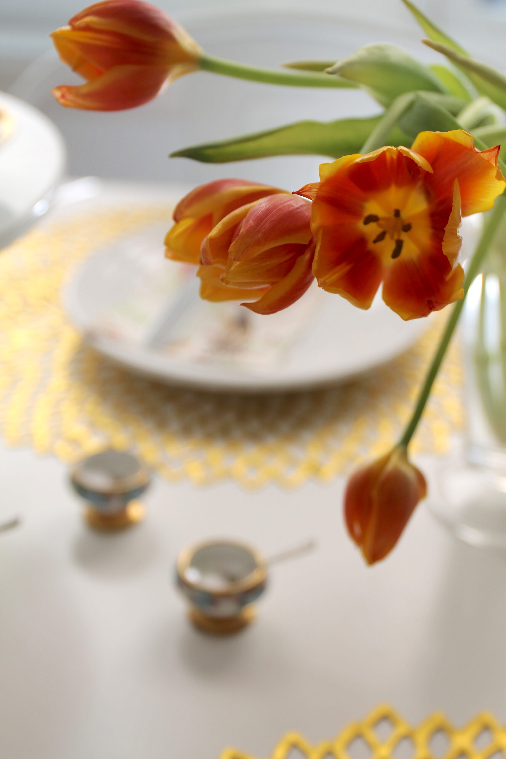 How to Create Seasonal Holiday Decor without the Kitsch