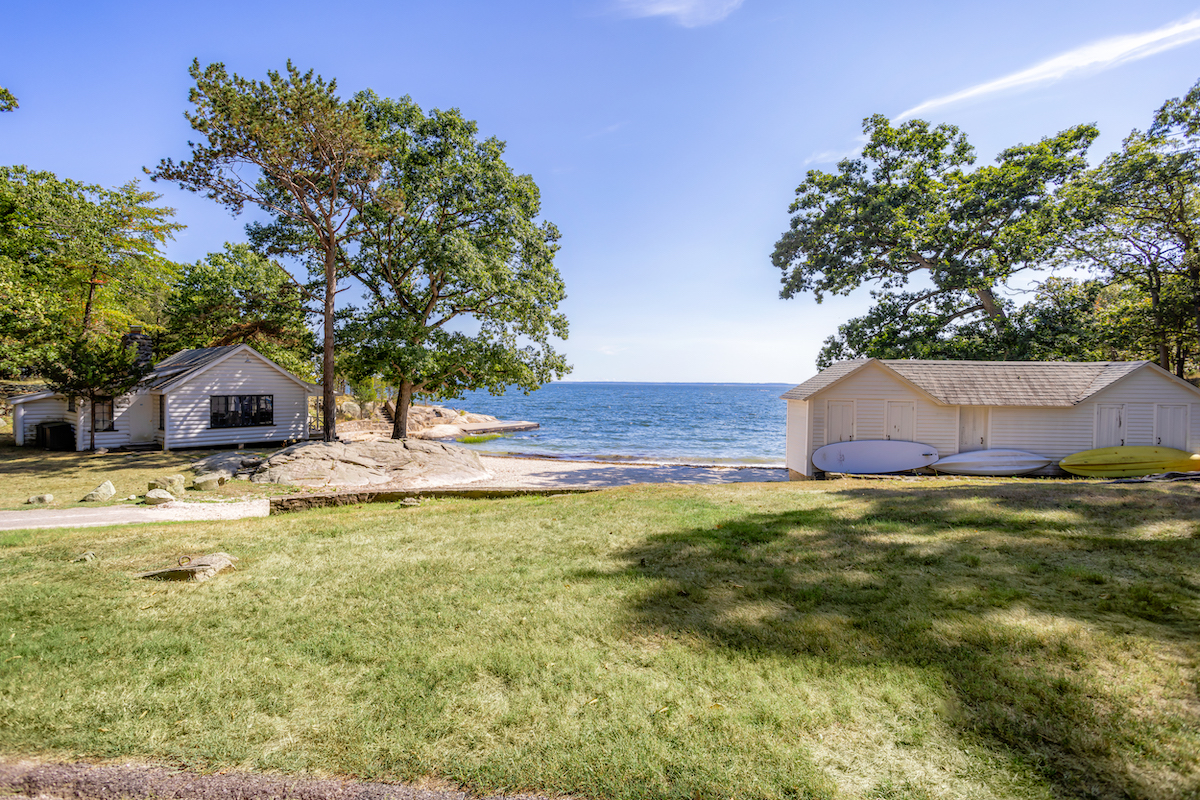 Darien Owns Great Island, Seriously?